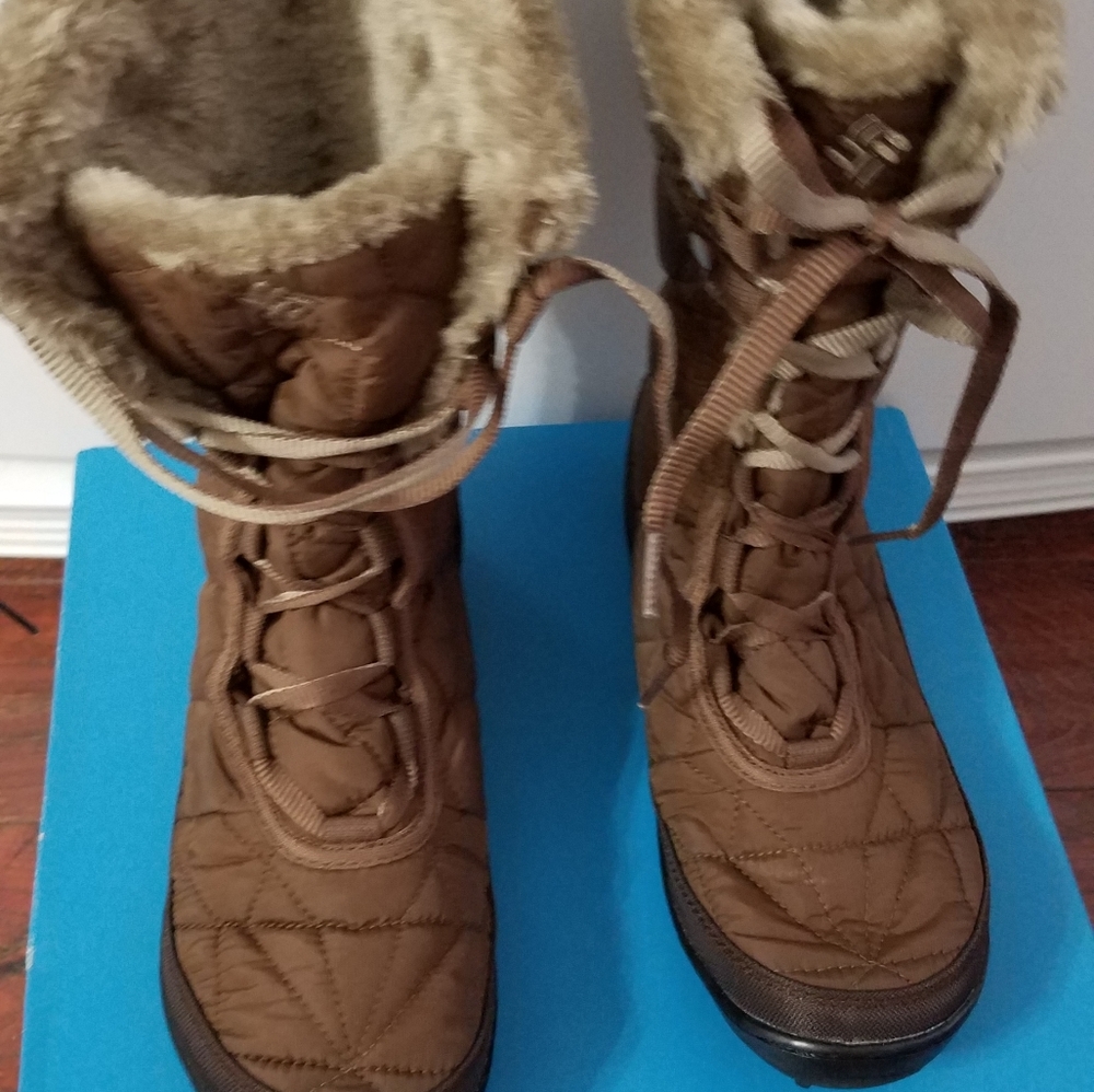 Columbia Minx Mid II Omni-Heat Woven Boots